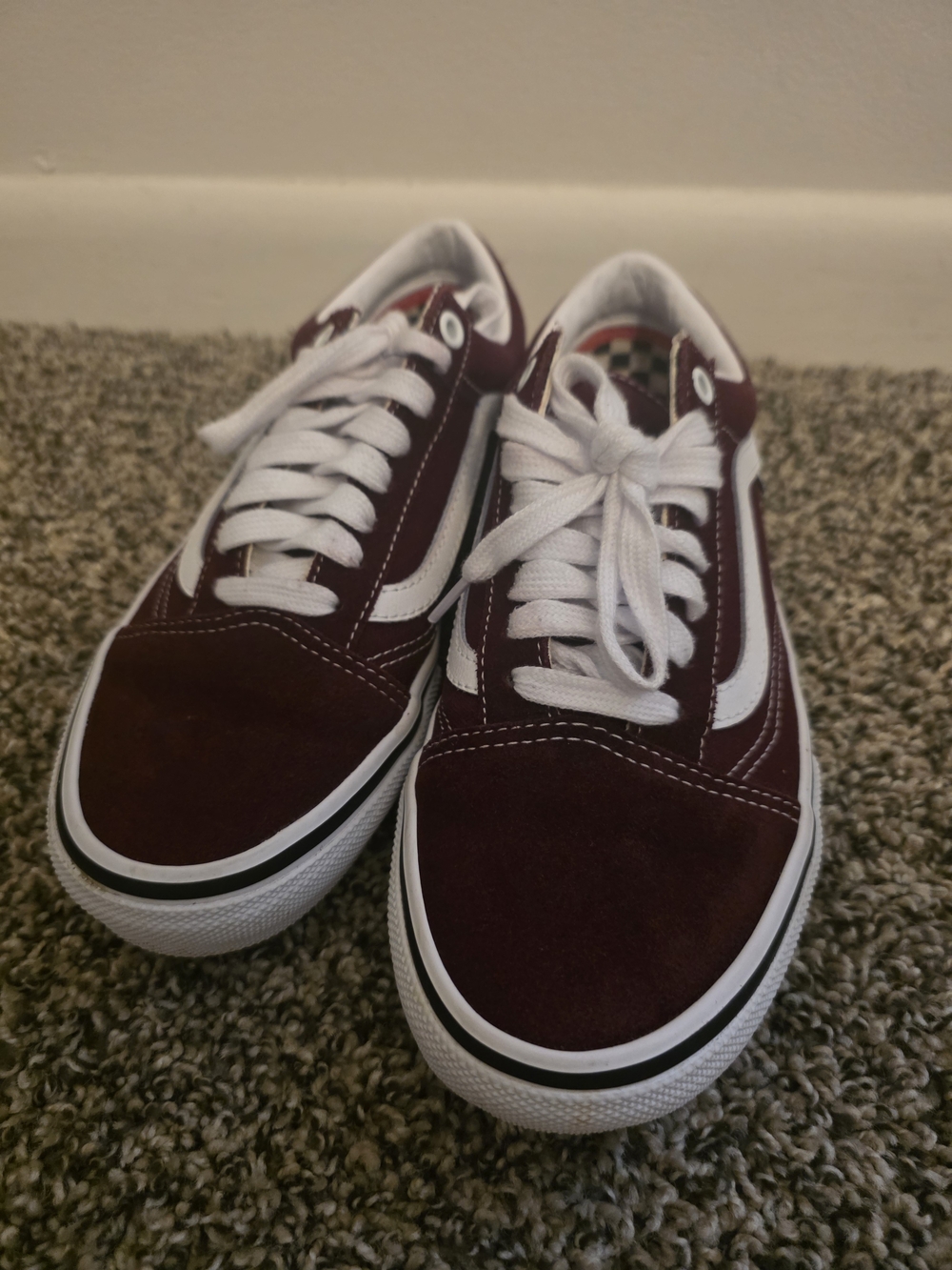 Vans Old Skool Low Top Sneakers in Maroon - Picture 4 of 4